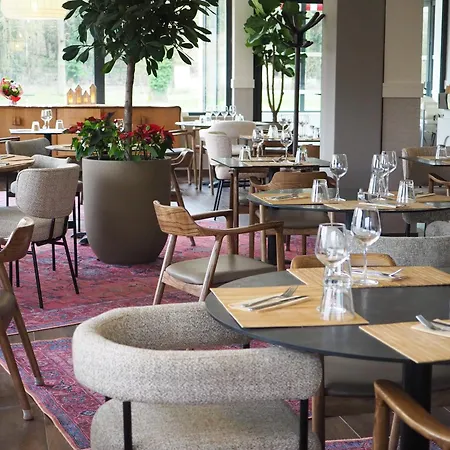 Hotel La Coudraie - Proche De Disneyland 3*