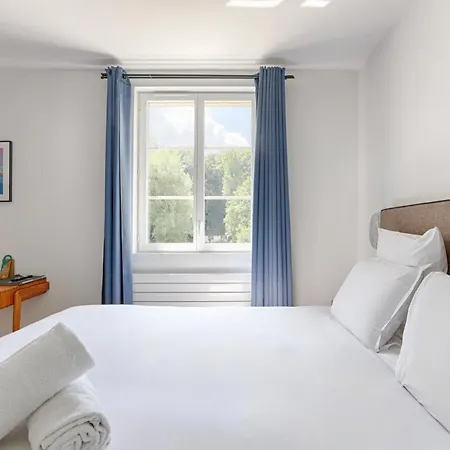 Hotel La Coudraie - Proche De Disneyland