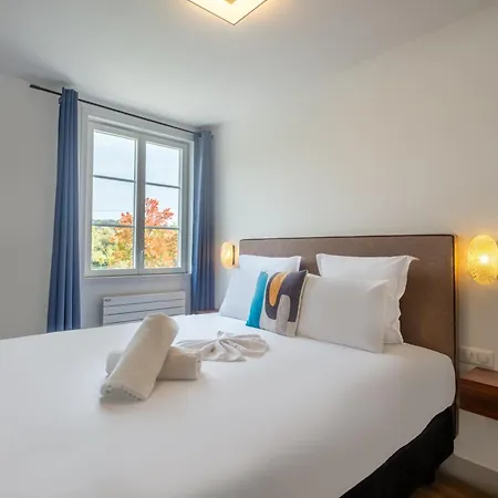 La Coudraie - Proche De Disneyland Hotel 3*