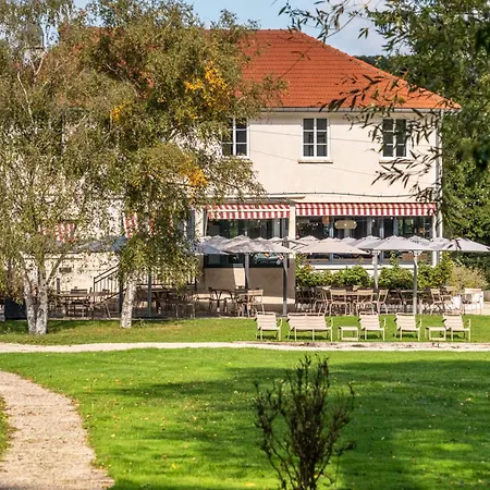 Hotel La Coudraie - Proche De Disneyland 3*